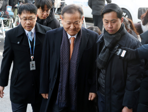 尹 7차 변론 나선 이상민 “단전·단수 쪽지 봤지만 ‘지시’ 없었다”