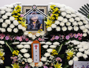 “장원영, 하늘이 보러 와 달라” 父 발언 논란에…“강요 아닌 부탁이었다”