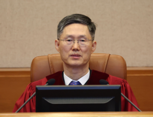 경찰, ‘문형배 동창 카페’ 논란 “공소시효 지나”