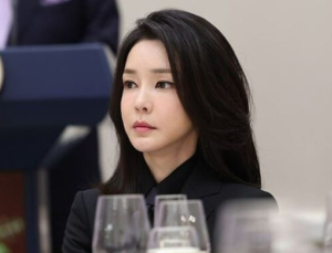 “김여사 ‘조국 수사한 검사 국회의원 되게 도와달라’ 요청”…명태균, 통화 복기 공개