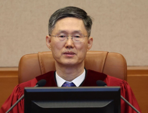경찰 “문형배 동창 온라인 카페 성착취물 논란, 공소시효 지났다”