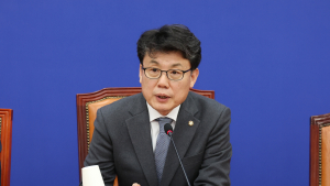 진성준 “민주당, 중도보수 스탠스 맞지만 지향점은 진보”