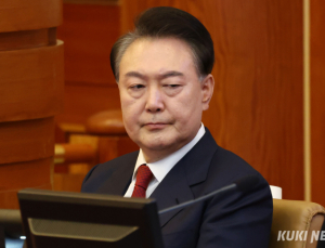 尹대통령, 오늘 ‘내란 우두머리’ 혐의 첫 형사 재판…법원 직접 출석