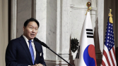 최태원 회장, 경제사절단과 한미 경제협력 첫 발…백악관 “생산적 논의”