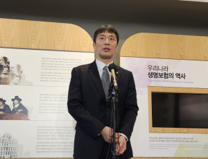 보험사 자본 부담 낮추기 나선 이복현…“킥스비율 재검토”