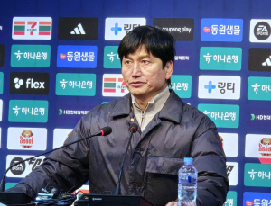 아쉬움 드러낸 정정용 감독 “경기장 환경 좋지 않았다”