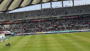 서울월드컵경기장, 29일까지 잔디 긴급복구…33억 투입