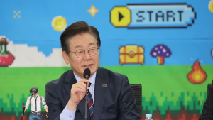 ‘갤러그’ 즐겼다는 이재명, “게임·e스포츠를 세계 무대로”…2030 표심 공략