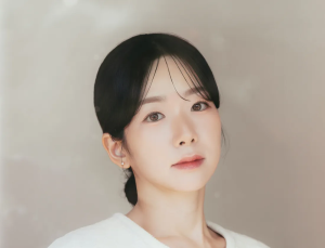 ‘에세이’로 돌아온 장류진 작가의 ‘세미 자서전’…“우리가 반짝이는 계절” [쿠키인터뷰]