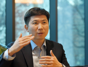 유승민 대한체육회장, 전용기 의원·정석 볼링협회장과 현안 논의