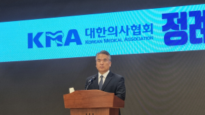 의대생 휴학 종용에 의협 뒷짐…“학생 스스로 결정”