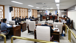 군위군의회, 외국인 근로자 지원·군민 소통 강화 조례 통과 