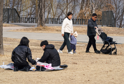 “주말엔 나들이 떠나요”…토요일 낮 25도까지 오른다 [날씨]