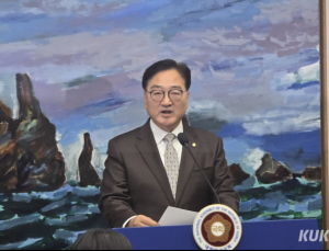우원식 “韓 기각에 헌법 해석 명확해져…마은혁 임명해야”