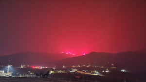 의성 산불, 밤새 바람타고 피해 확산…산불영향구역 8490㏊→1만2565㏊
