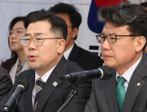 민주, ‘복귀’ 한덕수에 마은혁 임명 압박 “안 하면 파면 사유”