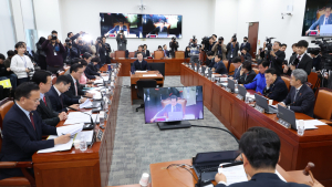 법사위, ‘헌법재판관 임기 연장법’ 소위 회부…“반헌법적 vs 공백 방지”