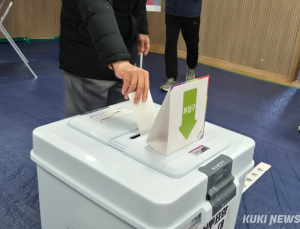 기초단체장 5곳‧부산시 교육감 오늘 재보선…당선윤곽 자정쯤 나올 듯