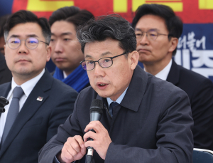 민주 “소상공인 내란피해 손실 보상 추진”…과감한 추경 편성 촉구