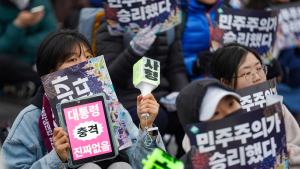“정권 교체” vs “사기 탄핵”…엇갈린 광장