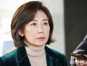 尹, 관저서 나경원과 차담 “어려운 시기, 수고했다” [尹 파면]