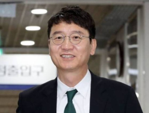 김웅 “벼룩도 낯짝이 있다…국민의힘, 이번 대선에서 후보 내지 말아야”