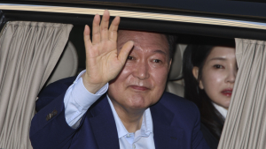 윤석열‚ 886일 만에 관저 떠나 ‘서초동 사저’로 복귀