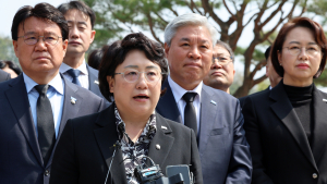 조국혁신당, 독자 후보 안 낸다…“야권 후보 총력 지원”