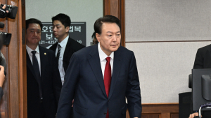 피고석 앉은 尹, 첫 공개…‘내란 혐의’ 2차 공판 시작