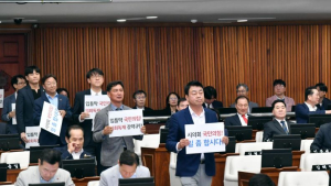 시정 복귀한 오세훈, 시정질문 무산…민주 “국힘 일방통행” 비판에도 임시회 참여