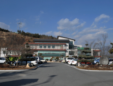 봉화군, 여름딸기 ‘미하’ 테스트 재배 시작...6000주 식재