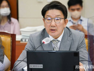 권성동, 이재명에 “‘주 52시간 예외’ 반도체특별법, 추경과 함께 통과시키자”