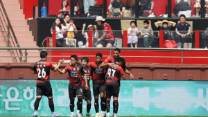 ‘연승 도전’ 포항 vs ‘상위권 굳히기’ 김천