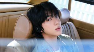 달려라, 방탄소년단 진…韓 첫 단독 팬콘 매진으로 쾌조의 투어 스타트