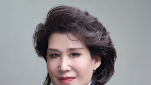 이명희, 신세계 지분 10% 전량 딸 정유경에게 증여