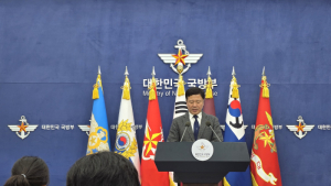 국방부 “SKT 유심 교체 위한 장병 외출 보장”