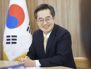 김동연 “이재명 파기환송, 사법부 정치화 우려”