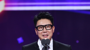 재혼은 20년 만에, 혼인신고는 곧바로…이상민, 비연예인 아내와 법적 부부 됐다