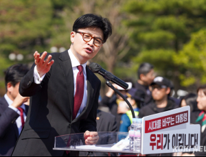 한동훈 “이재명, 대통령이 되면 계엄 동원해 나라 망칠 것”
