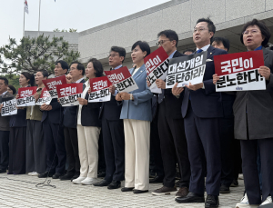 민주당 “이재명 2심 파기환송, 중도결집 시켰다”   