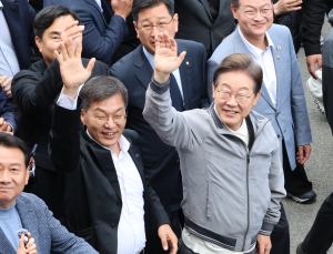 ‘동해안 민심 공략’ 강릉 찾은 이재명