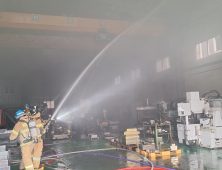 대구 자동차 부품 공장서 ‘불’…1시간 만에 진화 