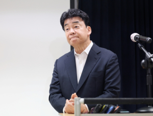 백종원 “식품 안전·방송 갑질 의혹 모두 내 잘못…방송 활동 중단하고 기업인으로”