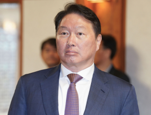 최태원, SKT 해킹 사태 대국민 사과…사고 발생 19일 만