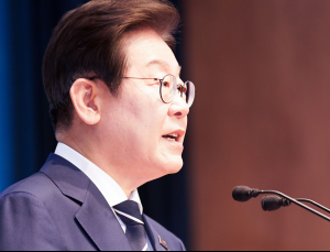 민주, ‘파기환송심’ 연기에 ‘대환영’…李측 대장동·위증교사도 변경 신청