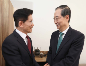 국힘 당원들, ‘후보 등록일 전 단일화’ 86%…지지층 65% 한덕수 선호