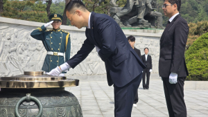 김상욱 “국힘 쇄신 불가능 탈당…이재명·이준석 만날 것”