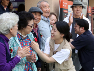 “어버이 감사합니다” 사랑 나눔 행사 이어져