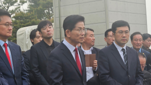 김문수, 한덕수 단일화에 “이런 사례 없었다…등록하면 협상”