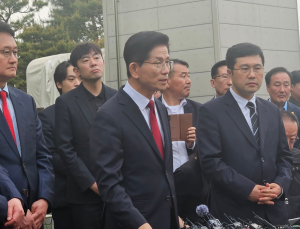 김문수, 한덕수 단일화에 “이런 사례 없었다…등록하면 협상”